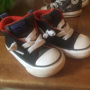 Slip on converse toddler size 4